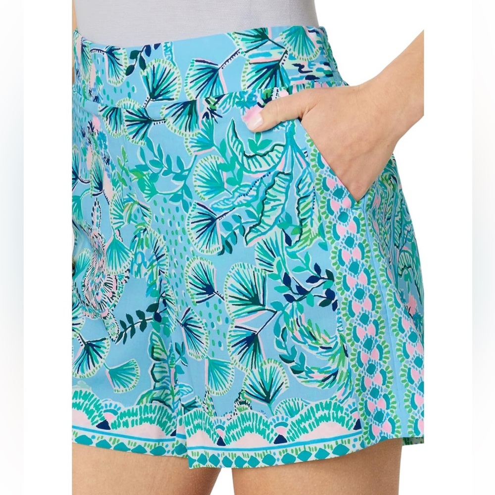Lilly Pulitzer Blue Multi High-Waist Women’s Shorts - Picture 2 of 8